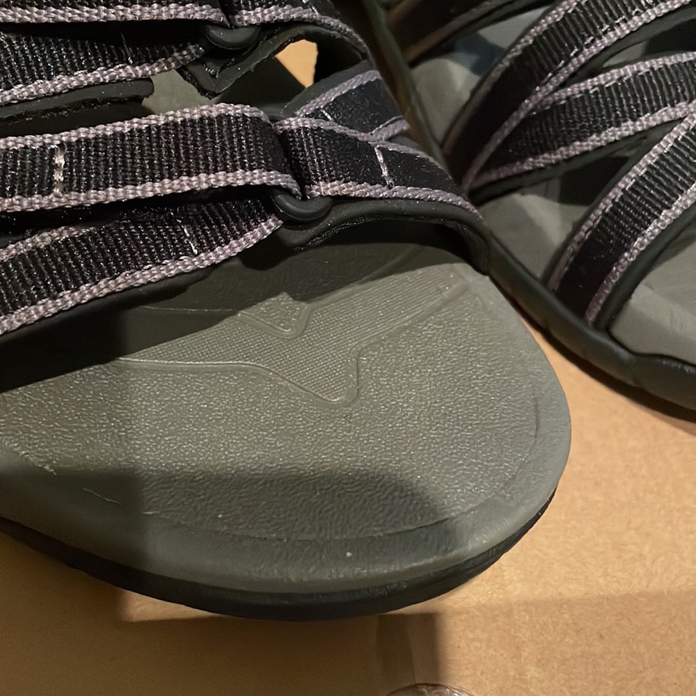 Teva Verra Black/Grey Sport Sandals Size 8 - Picture 2 of 8